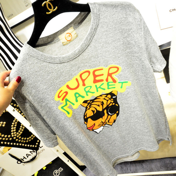 Сладка тениска за дамите в широк модел с изображение на тигър и надпис