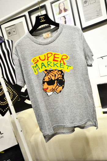 Сладка тениска за дамите в широк модел с изображение на тигър и надпис
