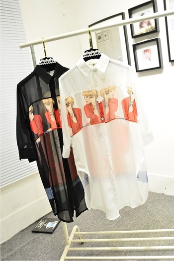 Дълга шифонена риза за дамите с изображение, в бял и черен цвят в широк модел