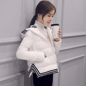 Ζεστό κοντό  γυναικείο μπουφάν σε δύο χρώματα με κουκούλα