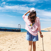 Απαλό  γυναικείο πουλόβερ σε freestyle κεντήματα σε ροζ χρώμα