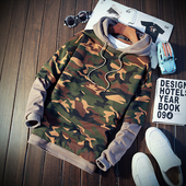 Ανδρικό φούτερ καμουφλάζ με κουκούλα σε τρία χρώματα