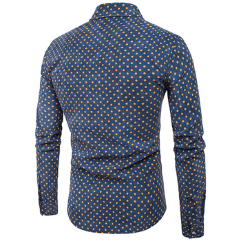 Ανδρικό ενδιαφέρον πουκάμισο με μακριά μανίκια σε δύο μοτίβα 