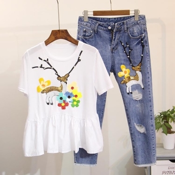 Уникален дамски комплект - тениска и дънки с декорация апликация и пайети