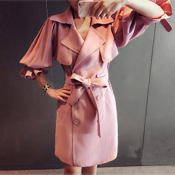 Πολύ κομψό και μακρύ γυναικείο παλτό με 3/4  μανίκια σε ροζ χρώμα