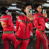 Удобен дамски спортен екип от две части в два различни цвята