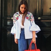 Много красиво и стилно дамско яке тип риза с къс,широк 3/4 ръкав,скрит цип и красива шарена бродерия