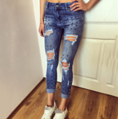 ХИТ! Дамски дънкови панталони в разръфани мотиви и интересни метални капси