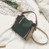 Κομψή γυναικεία  τσάντα σε τέσσερα χρώματα