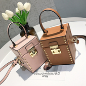 Κομψή γυναικεία τσάντα με δύο λαβές και σε τρία χρώματα