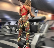 Πολύ άνετη γυναικεία φόρμα  με φυτικά μοτίβα