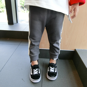 Детски панталони за момичета в черен и сив цвят с надпис