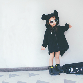 Παιδικό μπουφάν για κορίτσια - μακρύ, με κουκούλα και αυτιά, σε μαύρο χρώμα