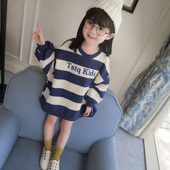 Παιδικό πουλόβερ για κορίτσια  σε ένα ευρύ μοντέλο