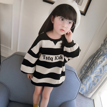 Παιδικό πουλόβερ για κορίτσια  σε ένα ευρύ μοντέλο