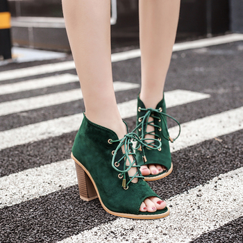 Дамски обувки на дебел ток с връзки в черен и зелен цвят