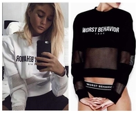 Стилна дамска блуза с мрежа и надпис, в бял и черен цвят