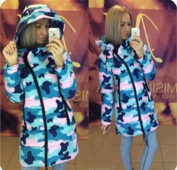 Γυναικείο μακρύ μπουφάν με κουκούλα σε σχέδια καμουφλάζ με σχέδια - 2 μοντέλα