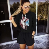 Πολύ άνετό γυναικείο καθημερινό σύνολο με ενδιαφέρουσα εφαρμογή