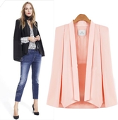 Стилен дамски блейзър в бял, черен и розов цвят