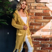 Μακριά γυναικεία ζακέτα με τσέπες