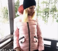 Много топло дамско яке с качулка и малки джобчета - 5 цвята