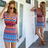 Καθημερινά ντυμένο φόρεμα σχήματος V με ντεκολτέ σε σχήμα V