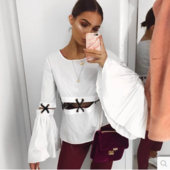 Ενδιαφέρουσα γυναικεία πουκάμισο σε λευκό με φαρδιά μανίκια και γραβάτες