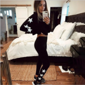 Κομψό, γυναικείο σετ  κατάλληλο για σπορ με όμορφη εκτύπωση 