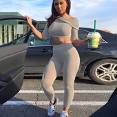 Καθημερινό πολύ άνετο γυναικέιο κοστούμι 