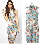 Καθημερινό γυναικείο φόρεμα  με floral σχέδια και κολάρο σε σχήμα O