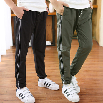 Спортни детски панталони за момчета в два цвята