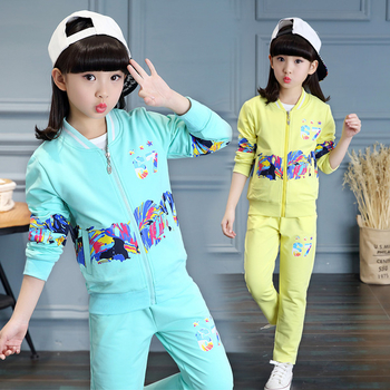 Детски анцуг за момичета с цветни апликации, в четири цвята