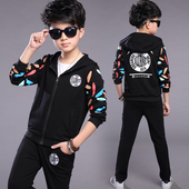 Παιδική αθλητική φόρμα για αγόρια με χρωματικά στοιχεία, σε μαύρο χρώμα