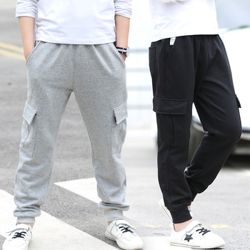 Спортен панталон за момчета с джобове, в черен и сив цвят
