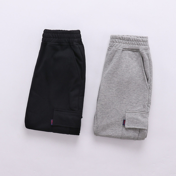 Αθλητικά παντελόνια για αγόρια με τσέπες σε  μαύρο και γκρι