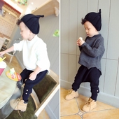 Ζεστό παιδικό πουλόβερ για αγόρια σε ευρύ σχέδιο, σε γκρι και άσπρο