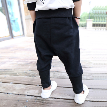 Спортен панталон за момчета, тип потур в черен и сив цвят