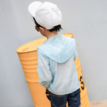 Παιδικό φούτερ για αγόρια με κουκούλα σε δύο χρώματα