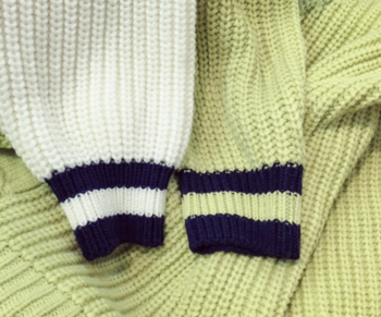Γυναικείο μακρύ πουλόβερ με κολάρο σε σχήμα V - 2 χρώματα