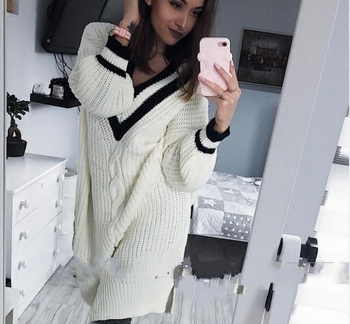 Дамски дълъг пуловер с V-образна яка - 2 цвята