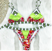 Πολύ όμορφο και πολύχρωμο μαγιό σε δύο μέρη