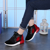 Όμορφα πάνινα αθλητικά γυναικεία παπούτσια  κατάλληλα για τη καθημερινή ζωή και αθλητισμό, σε κόκκινο και μαύρο χρώμα