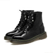 Семпли и стилни дамски ежедневни боти с неплъзгаща се подметка и лачени мотиви