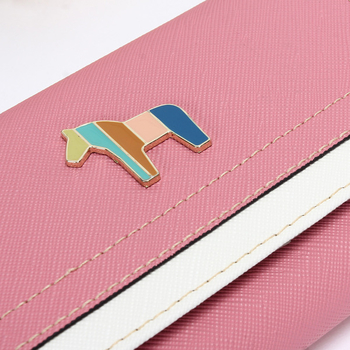 Γλυκό πορτοφόλι σε πολλά χρώματα με μεταλλική διακόσμηση