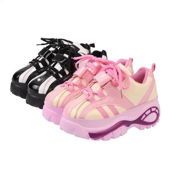 Αθλητικά γυναικεία  παπούτσια σε μαύρο και ροζ χρώμα με πλατφόρμα 