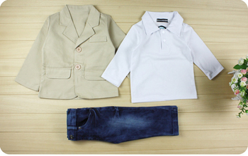 Κομψό σετ  για αγόρια τριών τεμαχίων - σακάκι, πουκάμισο και τζιν
