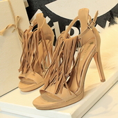 Κομψά γυναικεία σανδάλια με ψηλά τακούνια σε διάφορα χρώματα