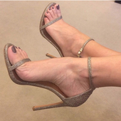 Πολύ απαλά γυναικεία πέδιλα με ψηλά τακούνια - λαμπερά, σε τρία χρώματα