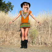 Γλυκό γυναικείο  σύντομο φόρεμα σύντομο  με εθνοτικές μοτίβο